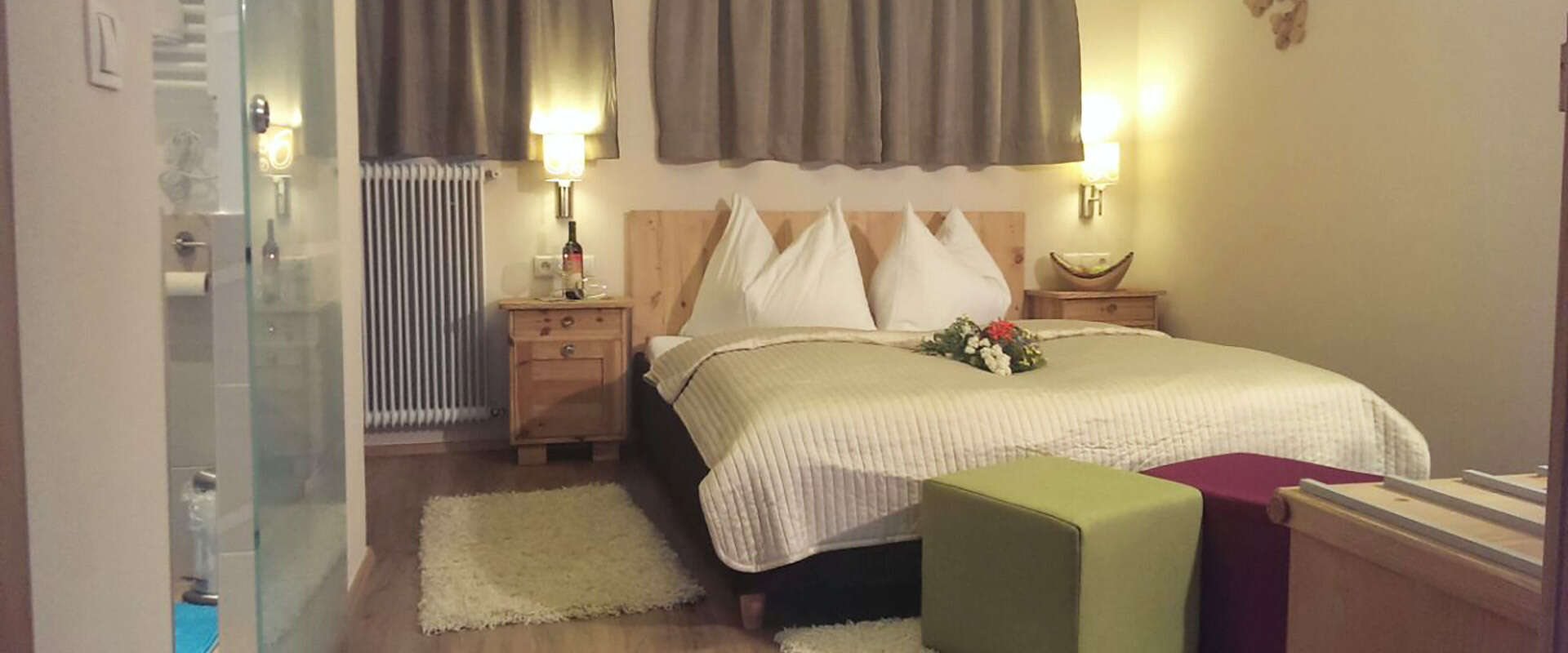 Liebevoll eingerichtete Zimmer im Gästehaus die Geislerin im Zillertal